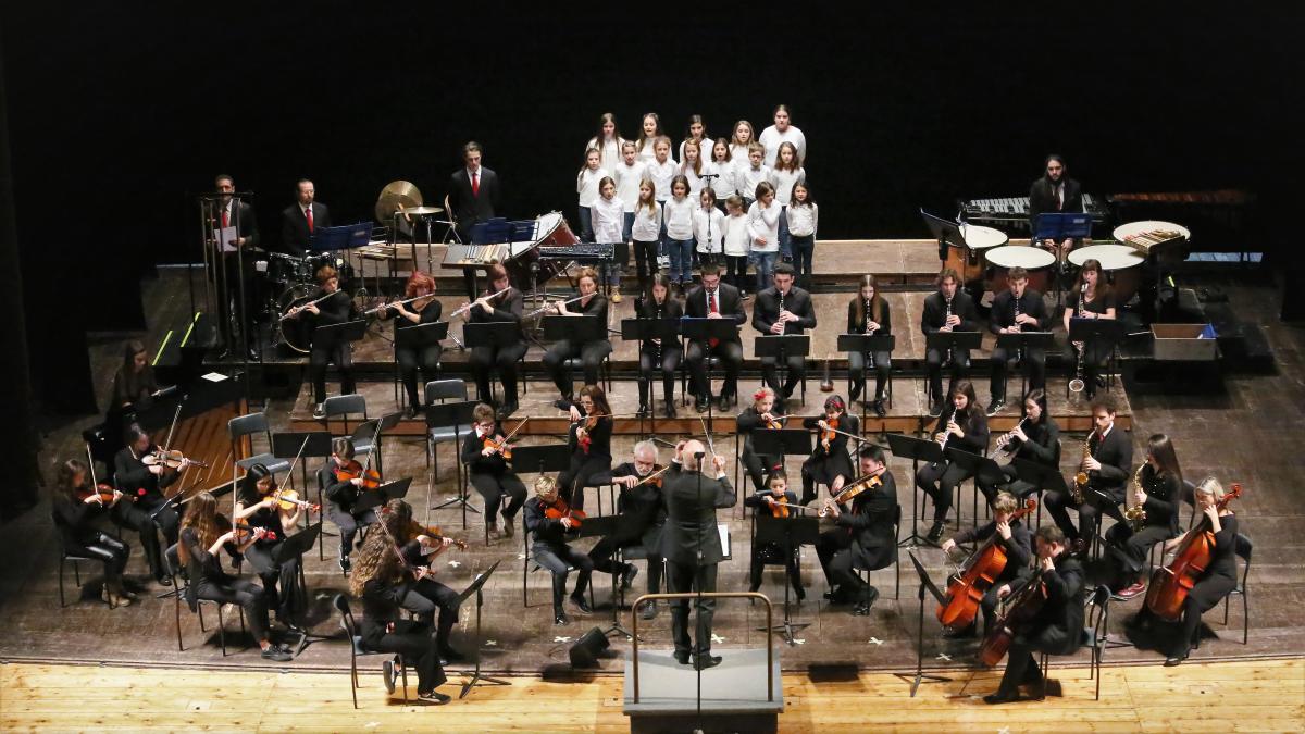 Orchestra e Coro di Voci Bianche della Società Filarmonica Pisana
